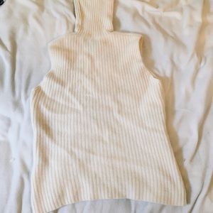 Ralph Lauren sleevless shirt.